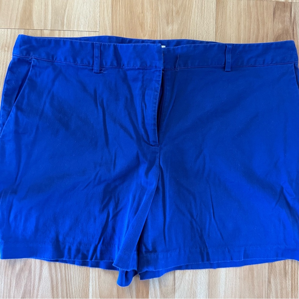 Michael Kors Blue Bermuda Shorts Classic Fit. 4”inseam. fit like 12/14